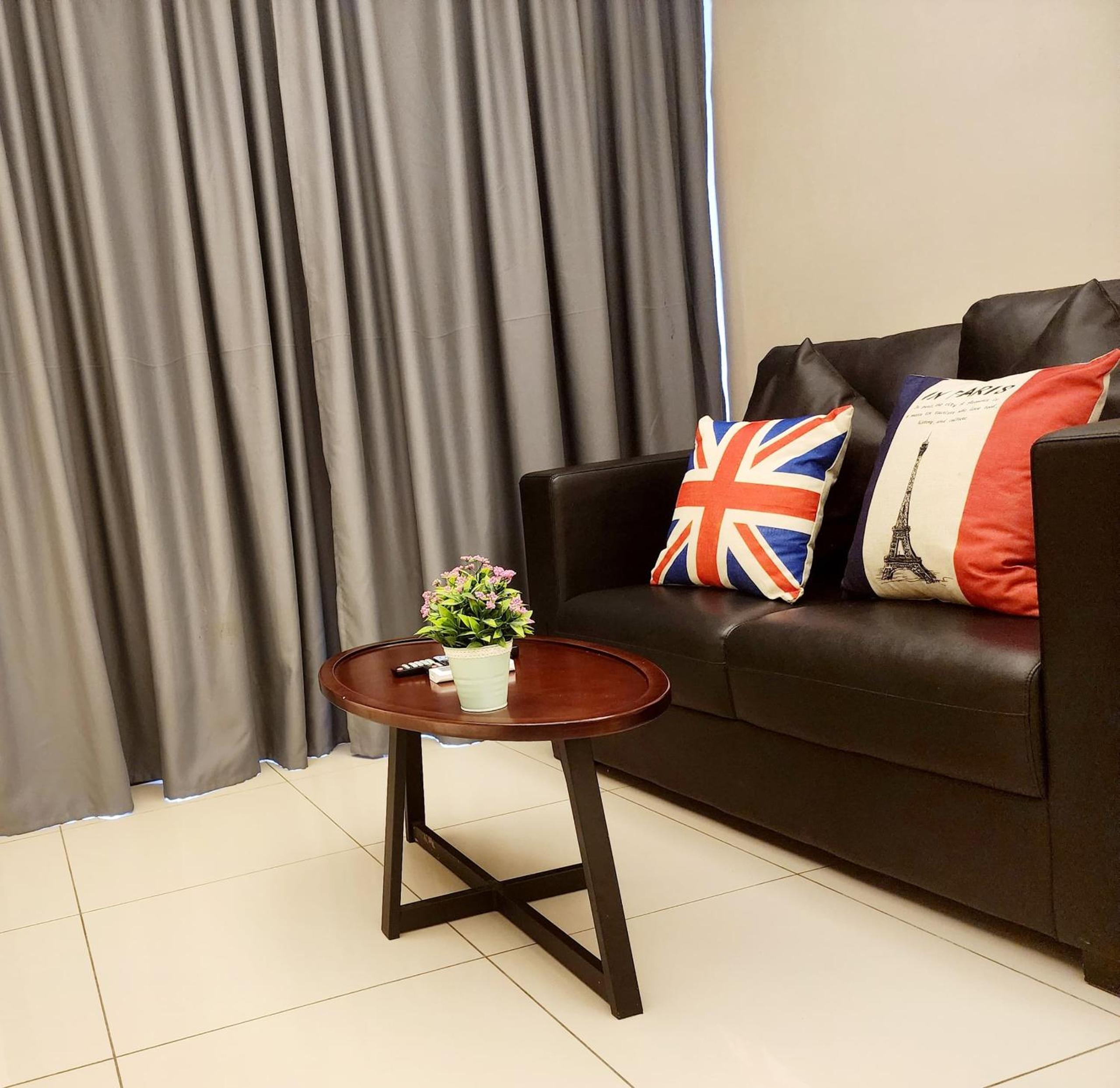 GID 7km to GH Couple Studio 13A06 Free WiFi Parking photo 2