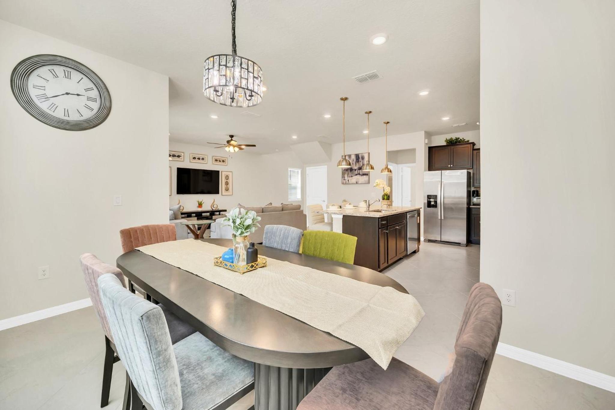 Family-Friendly 5-Bedroom Villa with Pool in Windsor Cay Resort