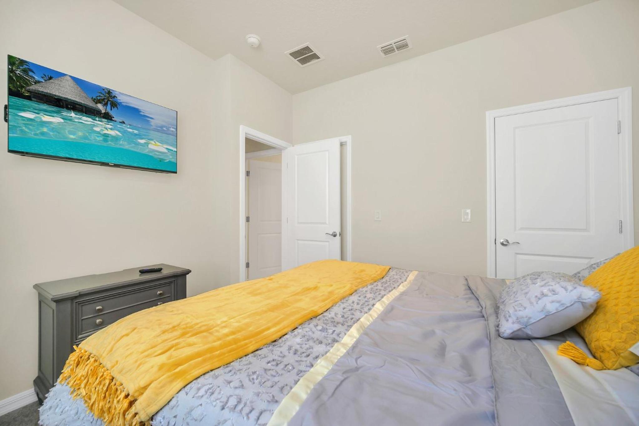 Family-Friendly 5-Bedroom Villa with Pool in Windsor Cay Resort