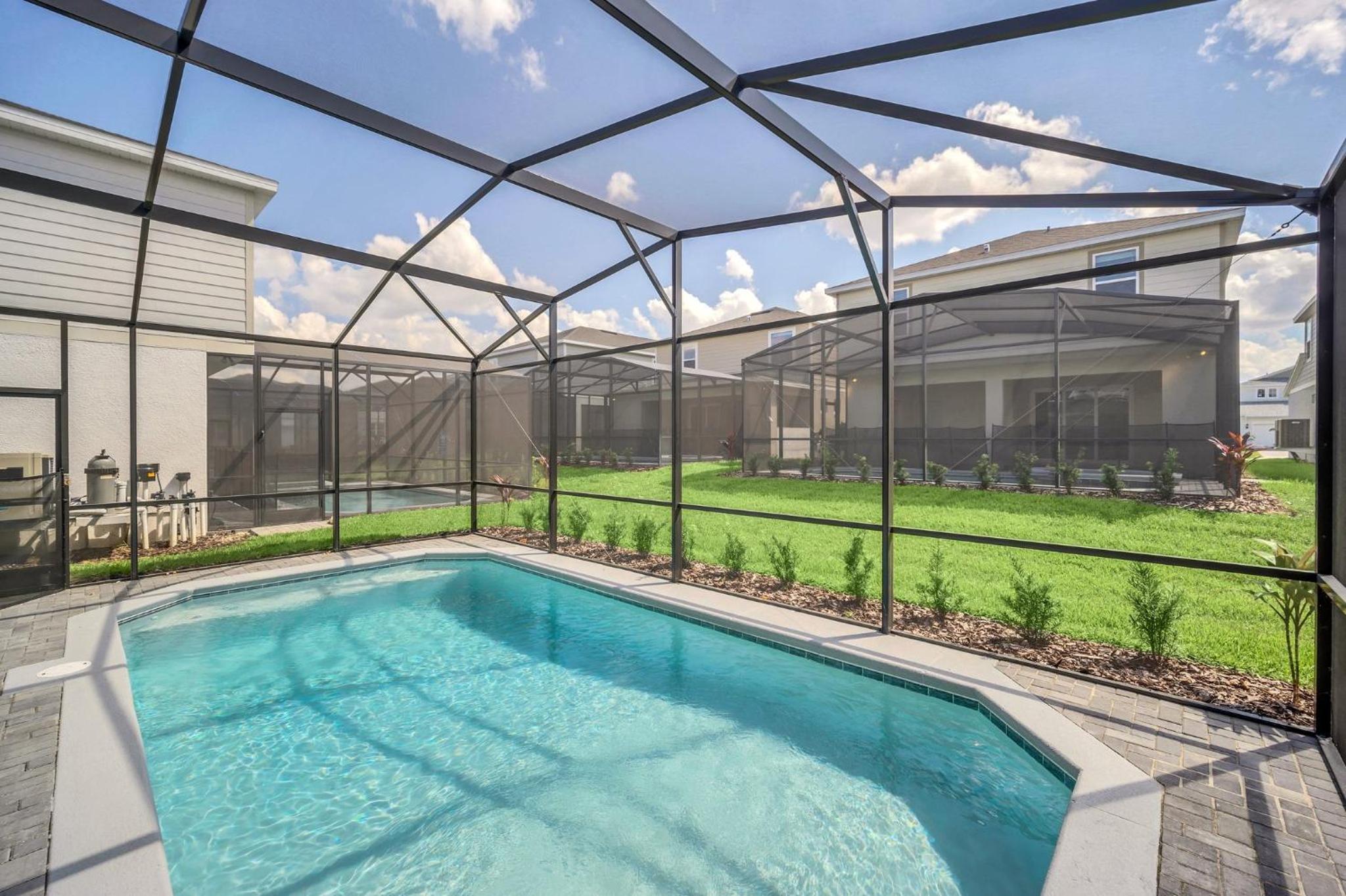 Family-Friendly 5-Bedroom Villa with Pool in Windsor Cay Resort