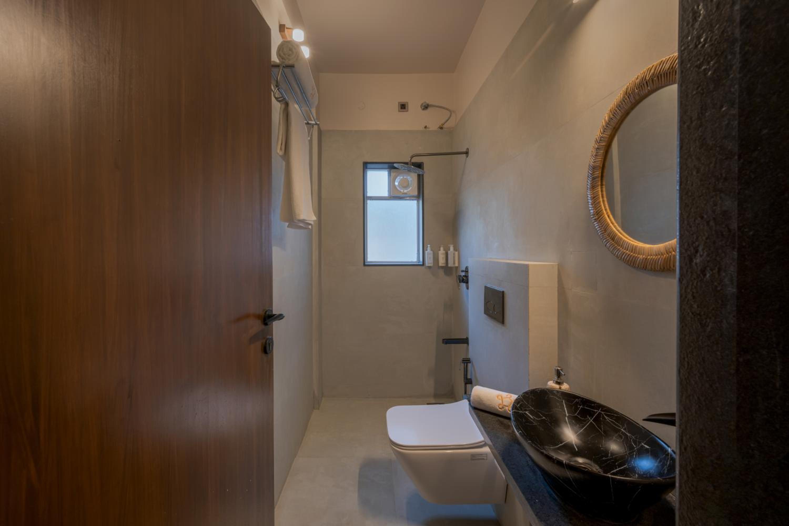SaffronStays Skyfall - 4BR boho-chic villa with pool, jacuzzi, game room & stunning hill views near Table Land, Panchgani
