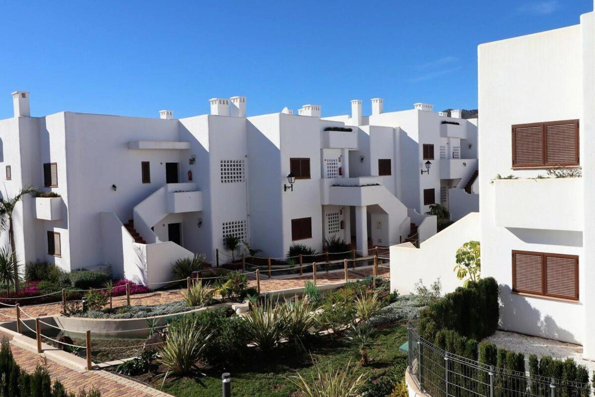 Casa Izabela Maria apt con piscina comunitaria