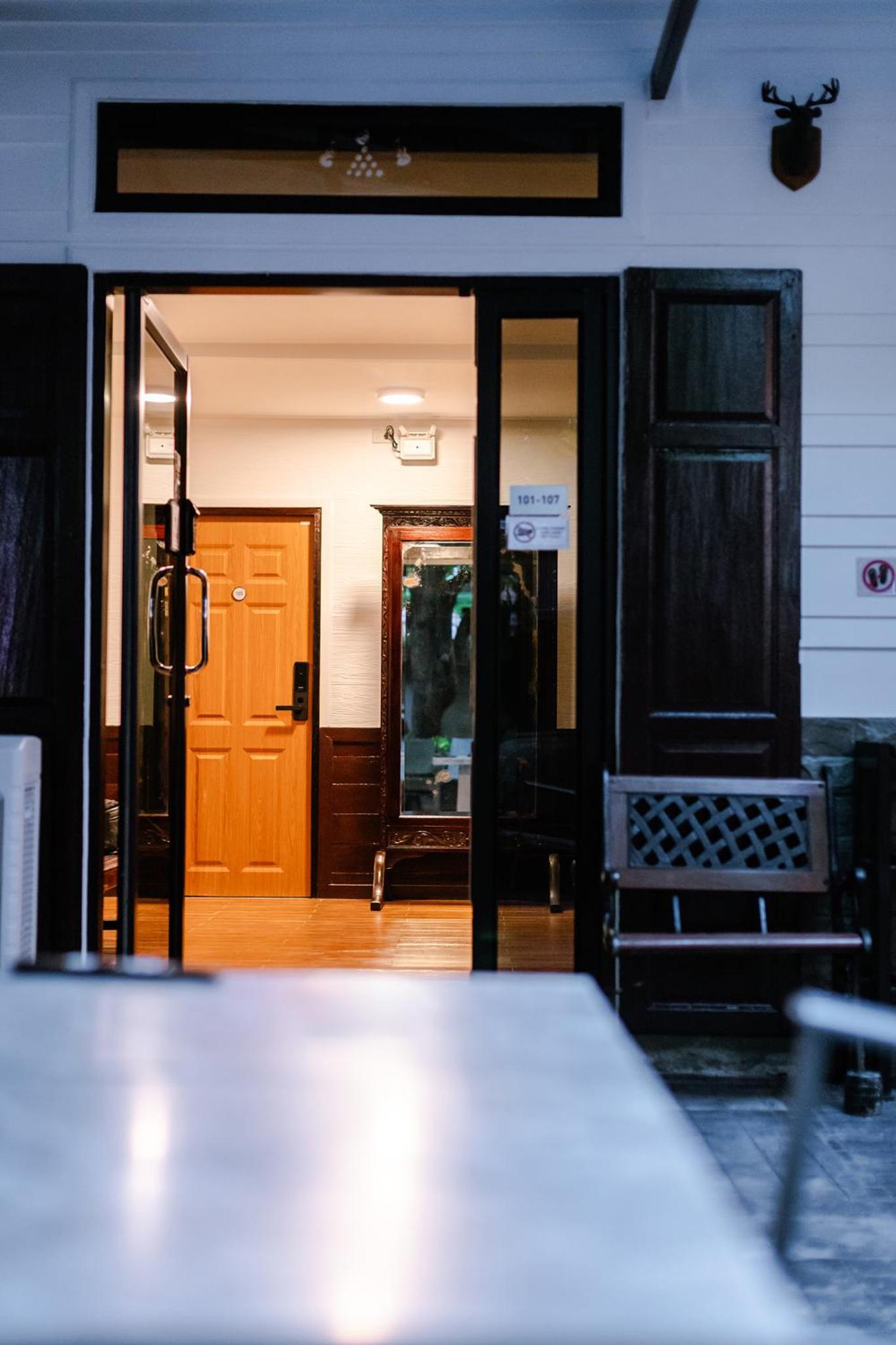 Diff Hostel