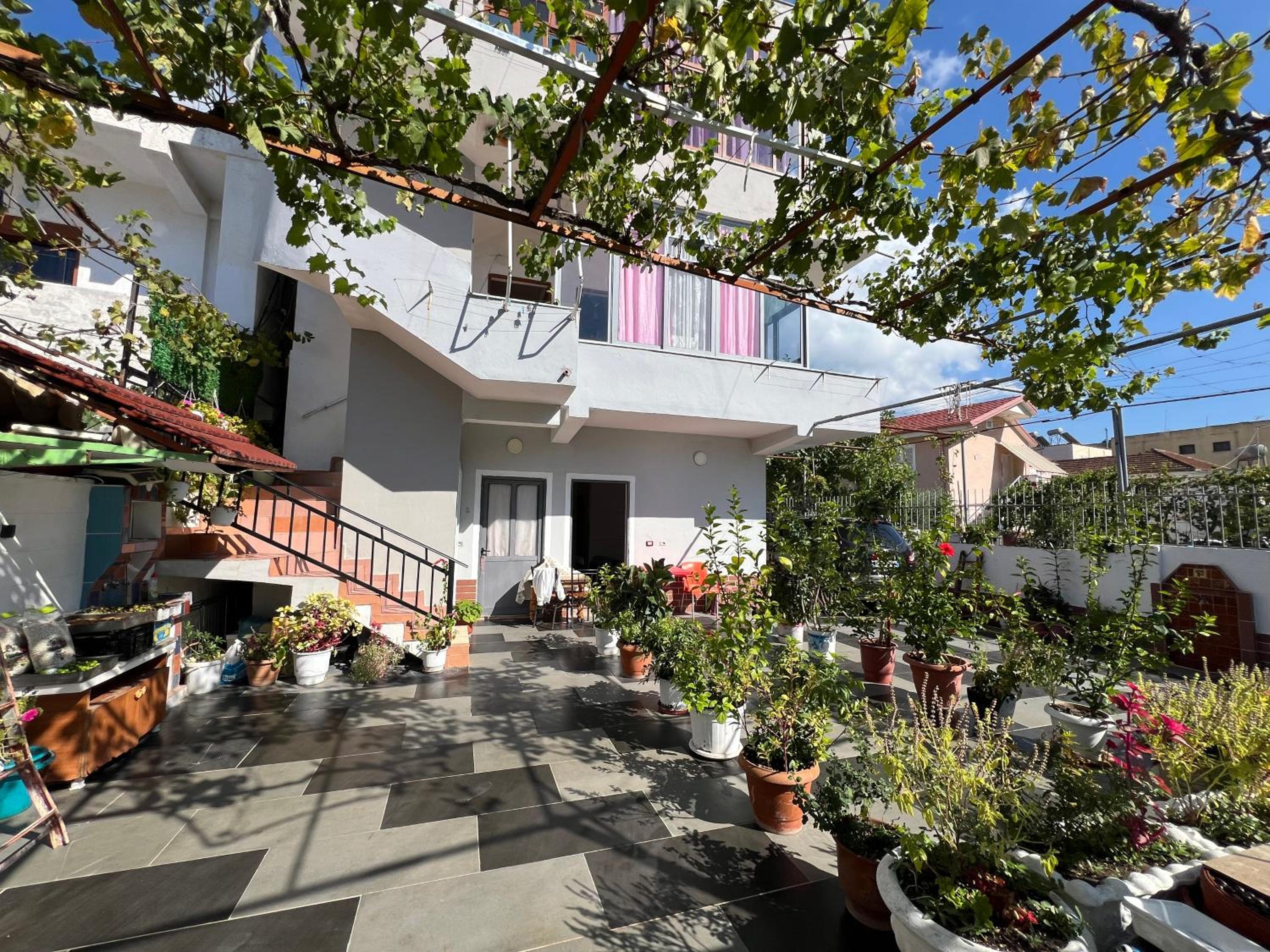 Rent Rooms Villa AG&AF