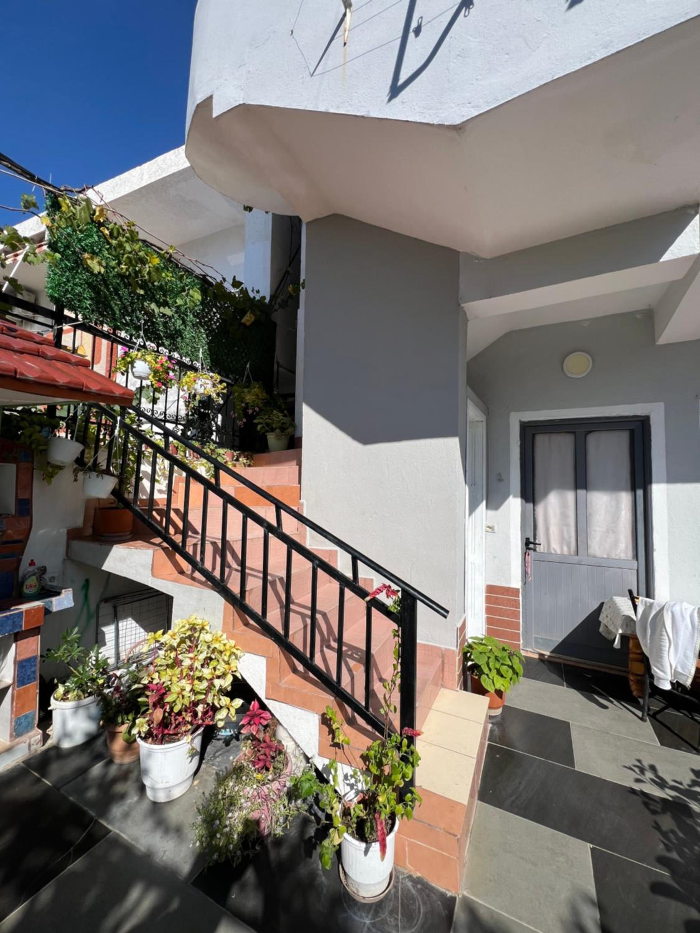 Rent Rooms Villa AG&AF