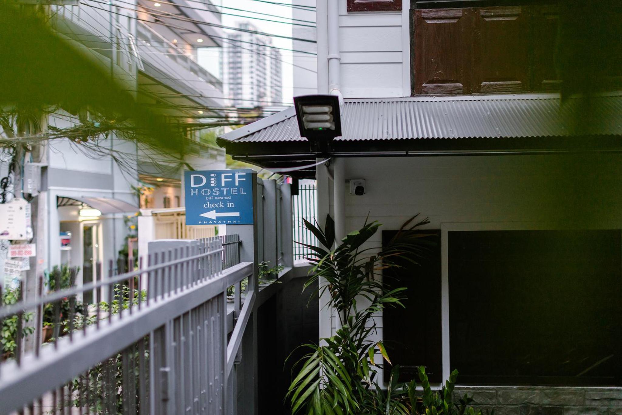 Diff Hostel