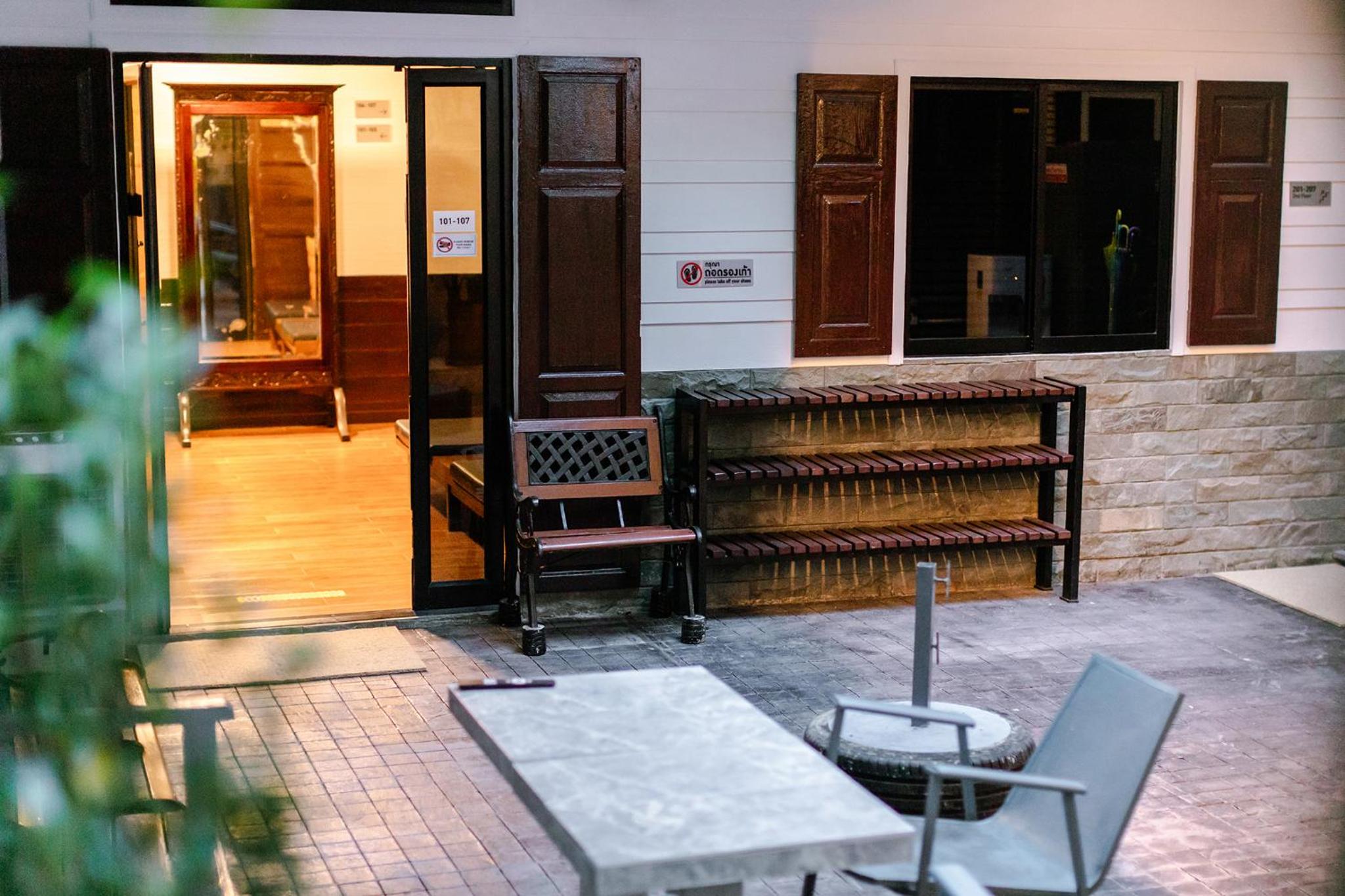 Diff Hostel