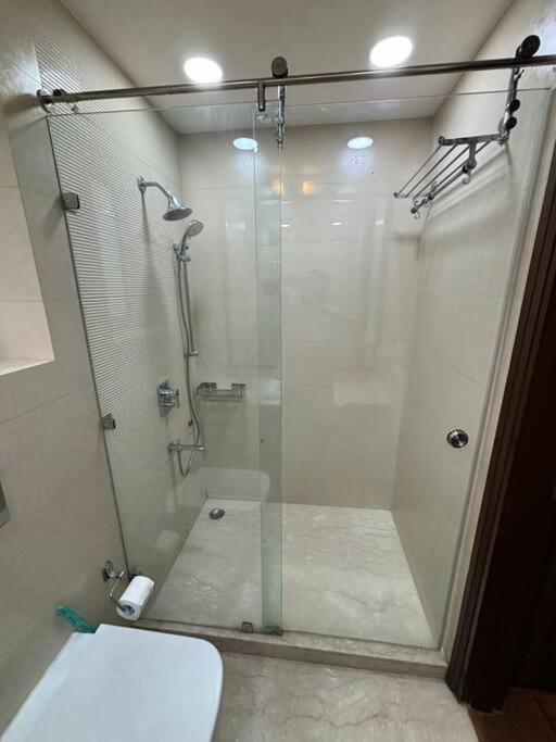 Divine India Service Apartment 3Bhk,J-223 Saket view 2