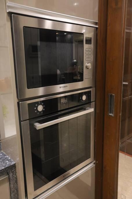 Divine India Service Apartment 3Bhk,J-223 Saket view 3