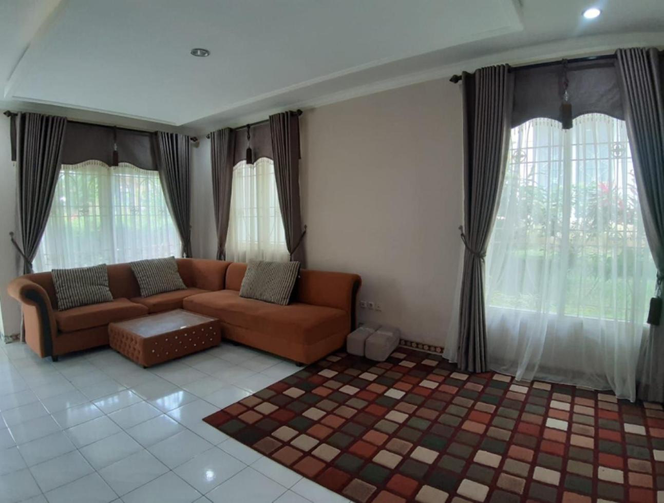 Villa kota bunga puncak bogor 4 kamar ada ac view 3