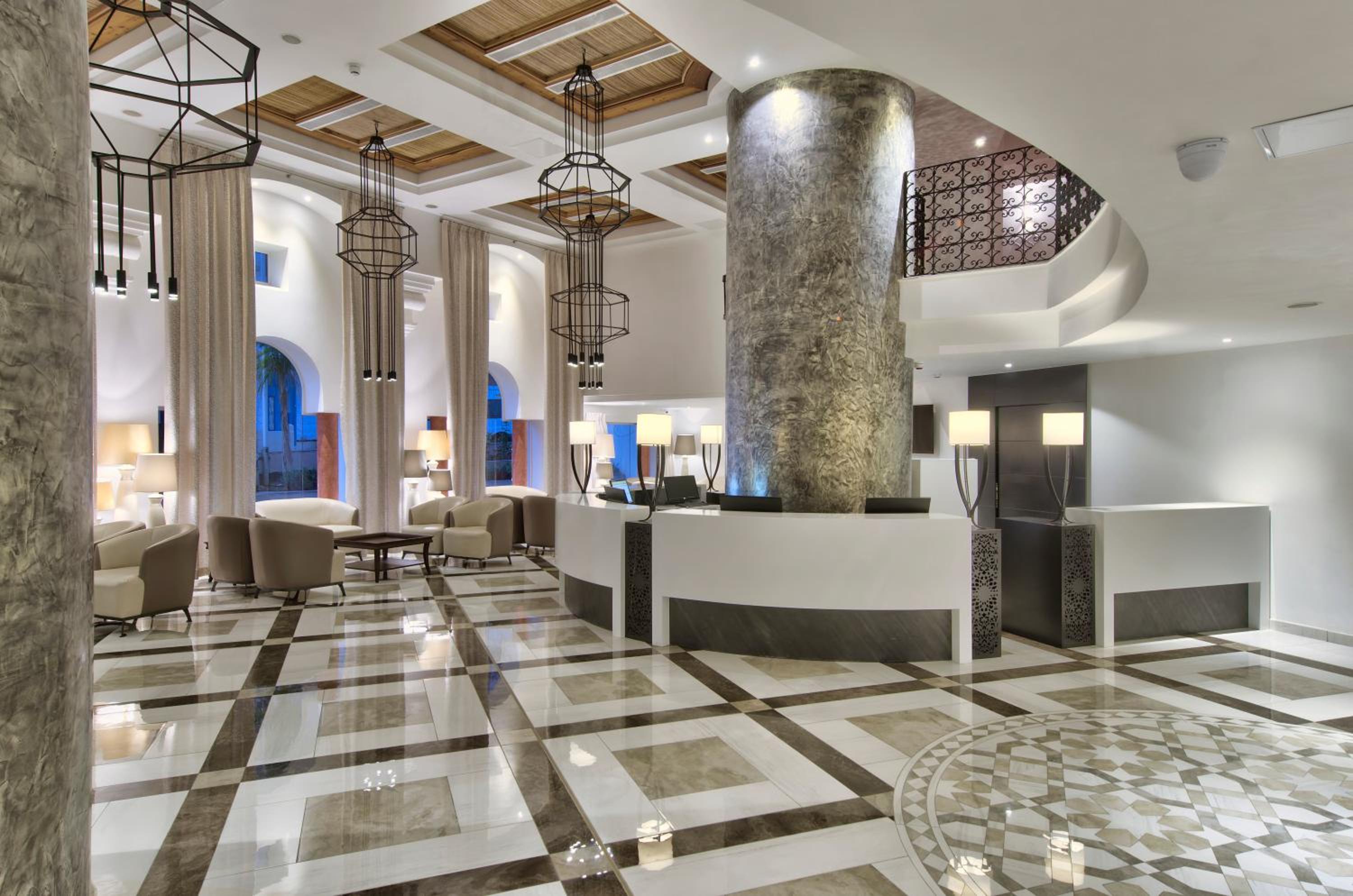 Reception & Lobby