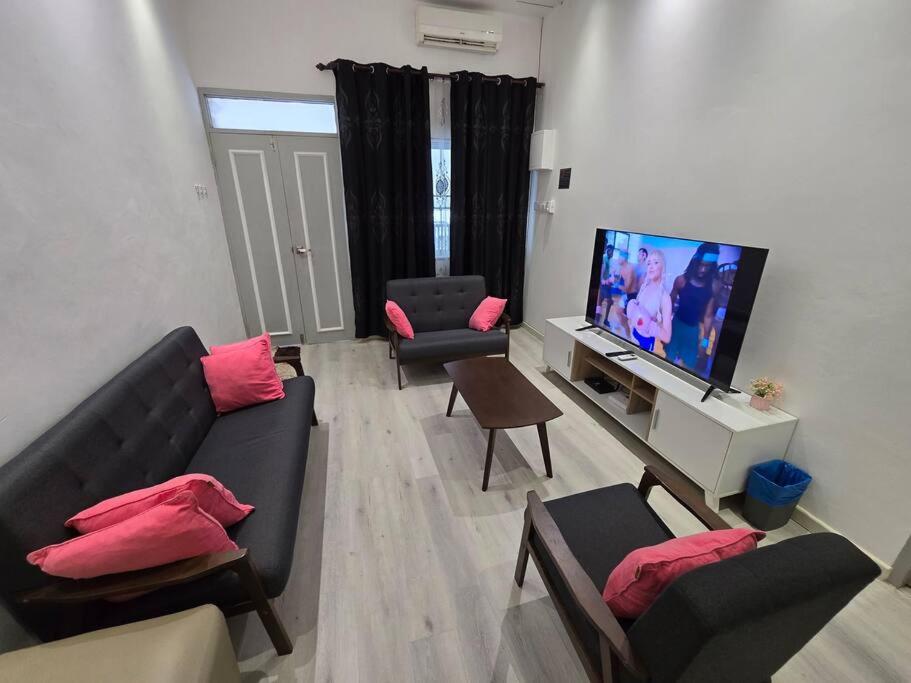 Cozy HomeStay , Jalan Taman Hui Sing Kuching photo 2