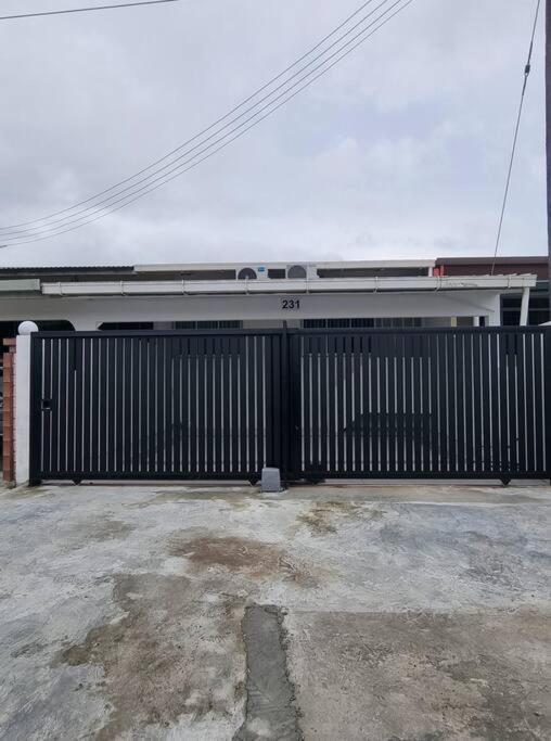 Cozy HomeStay , Jalan Taman Hui Sing Kuching photo 5