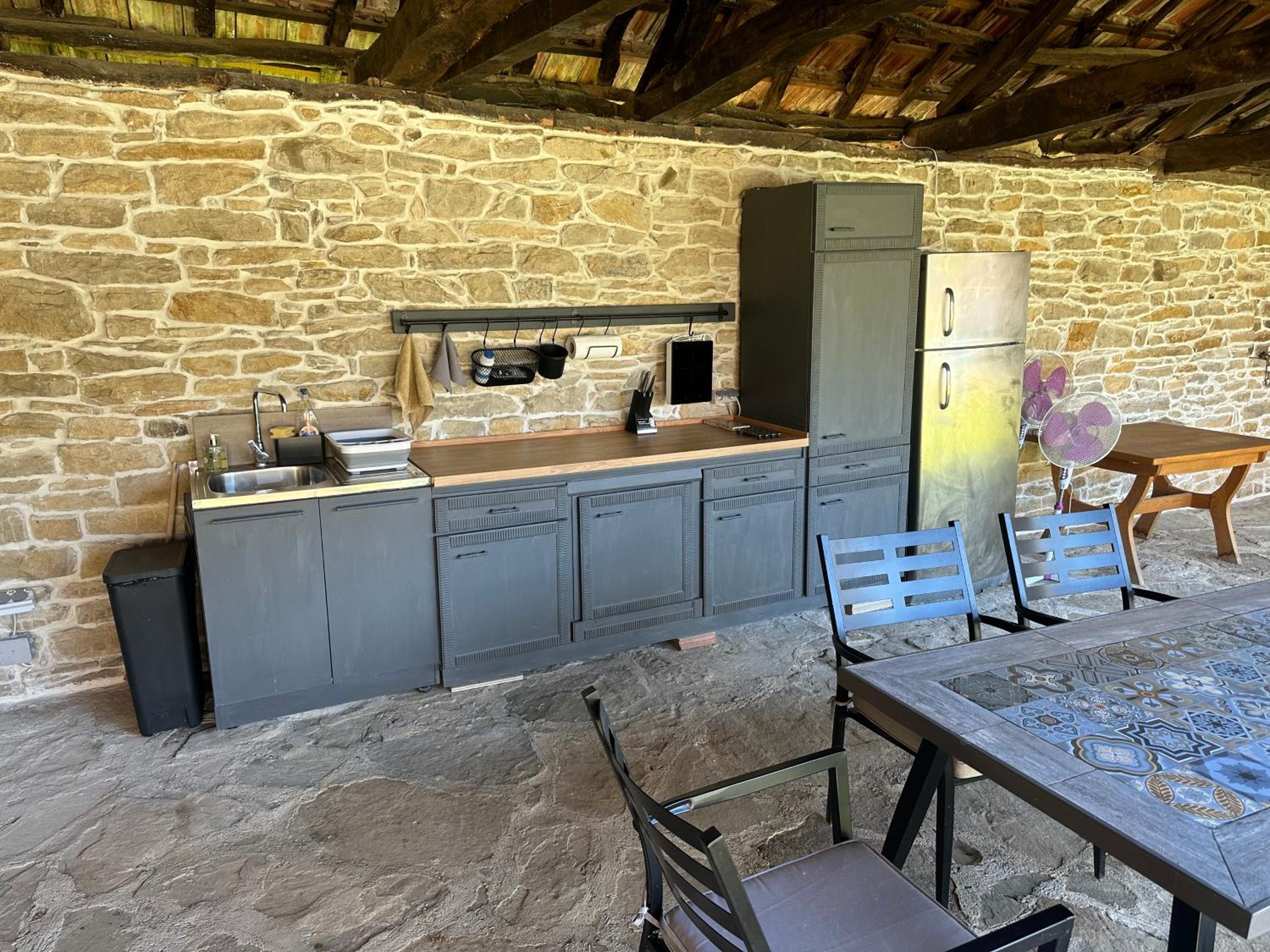 Chez le Colonel Pool House