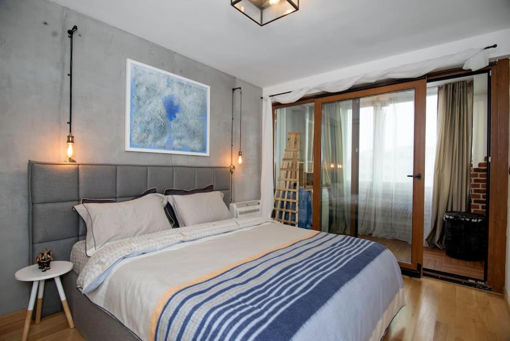 Luxury and Cozy Apartment with lots of Sun