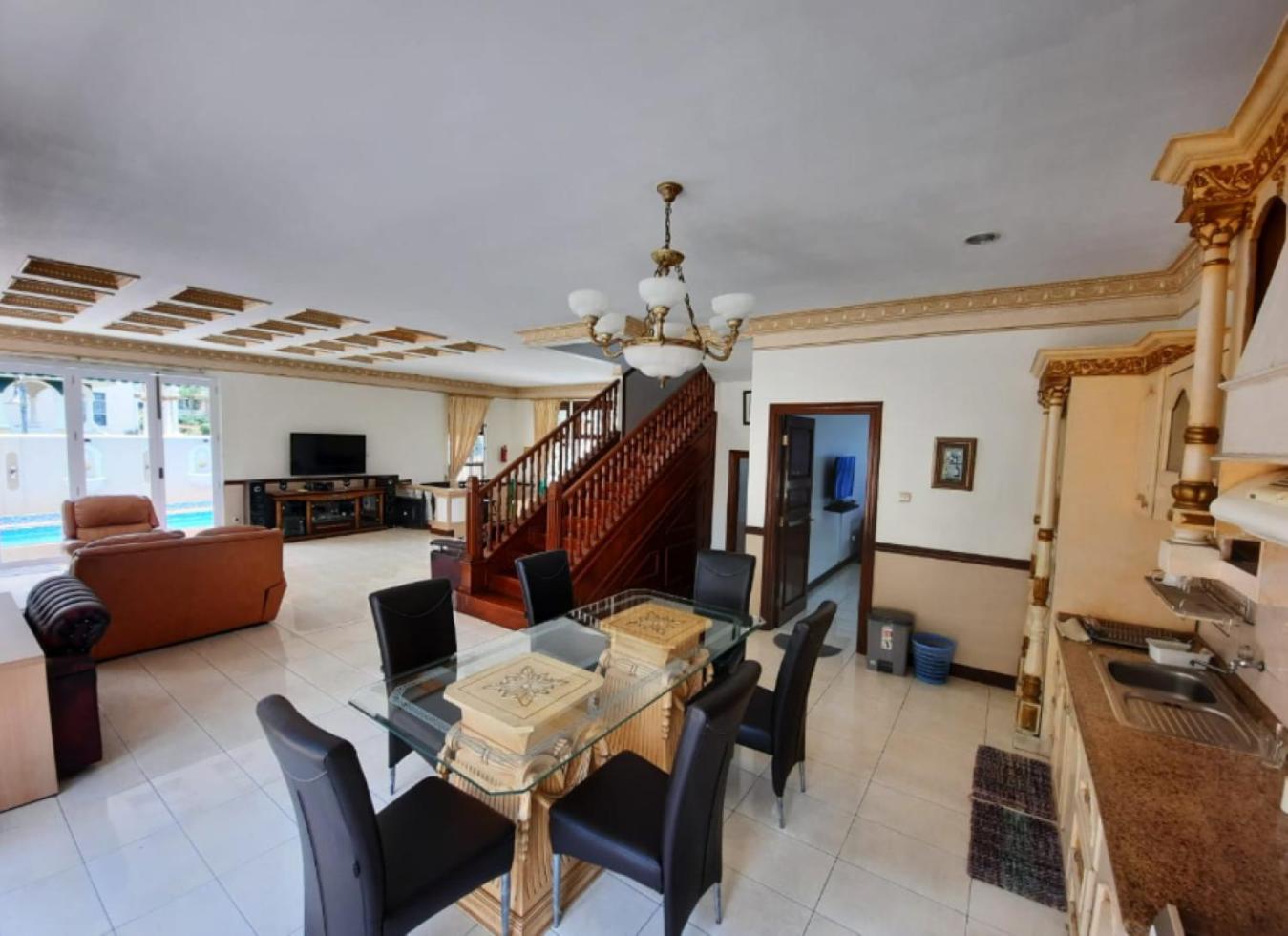 Villa puncak bogor di kota bunga 5 kamar ada kolam view 4
