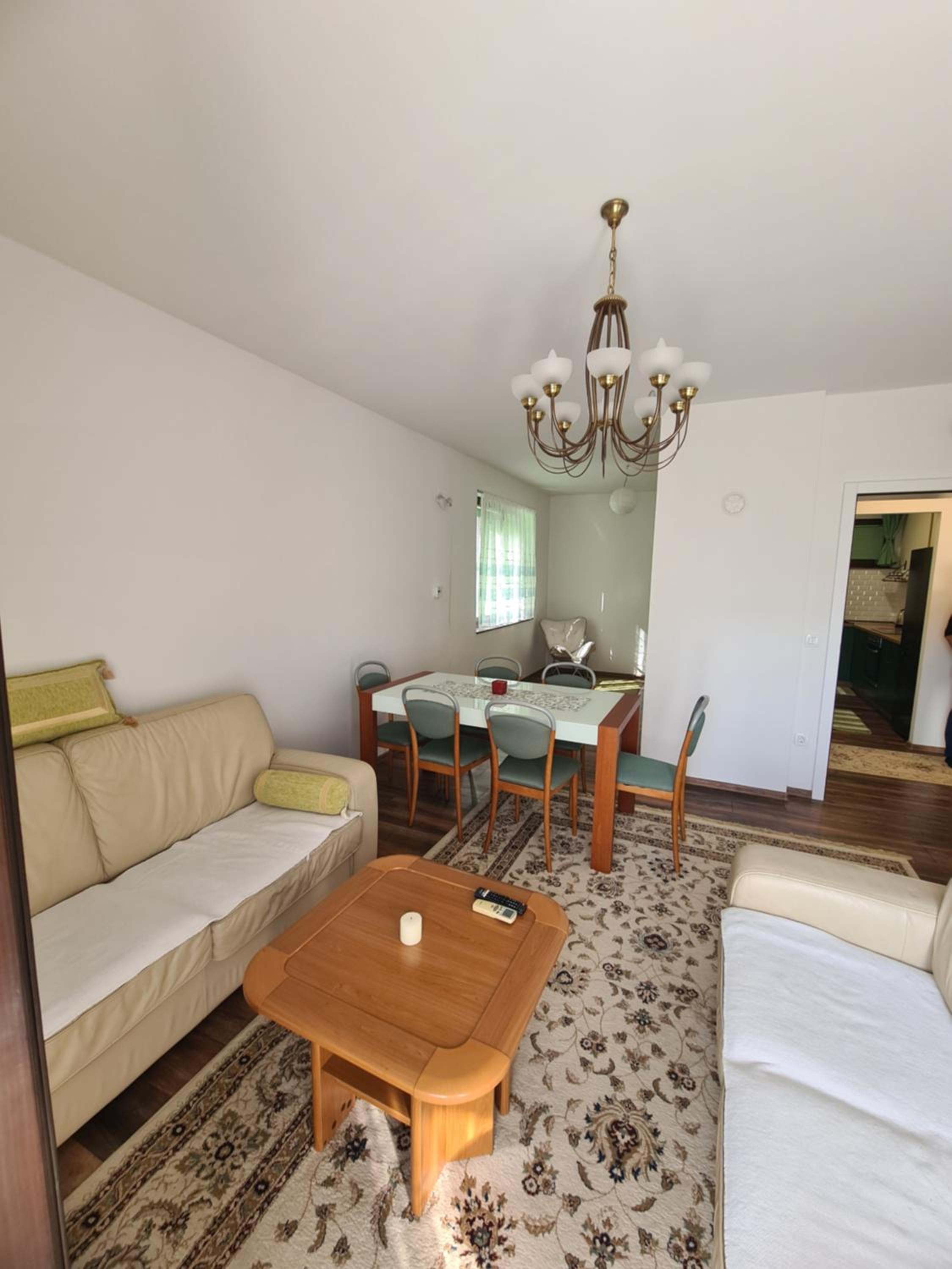 Apple Apartment - Private Garage