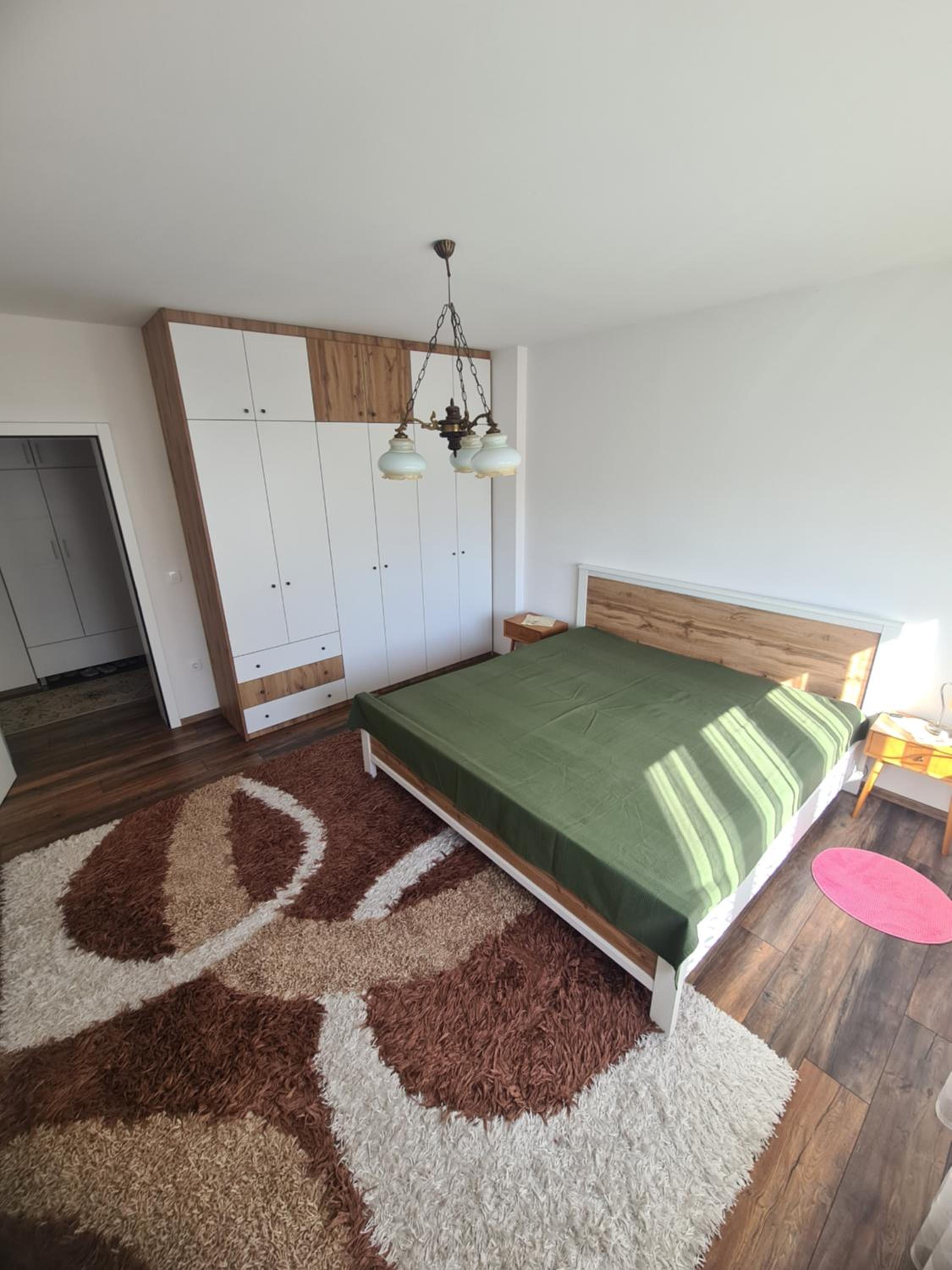 Apple Apartment - Private Garage
