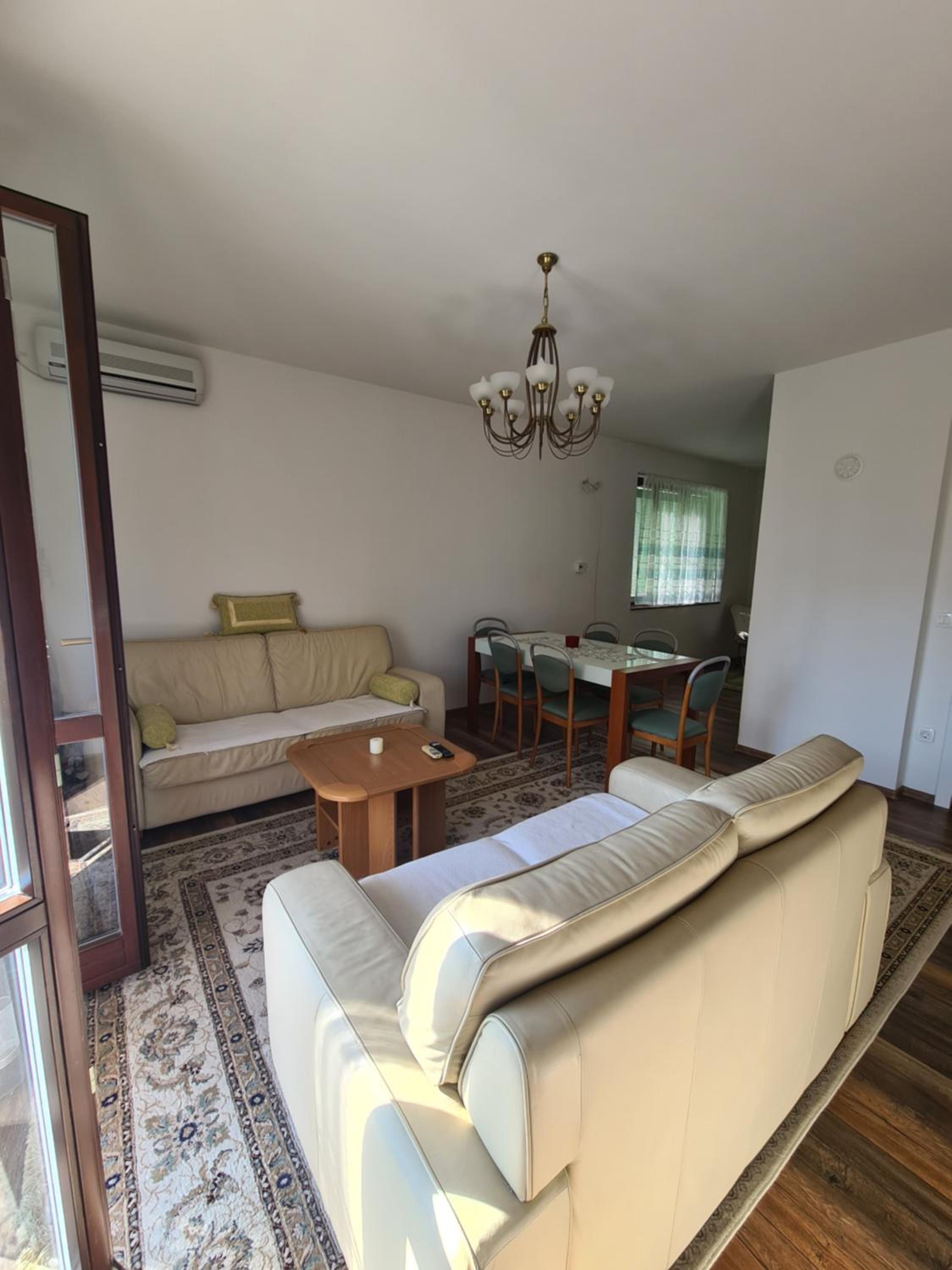 Apple Apartment - Private Garage