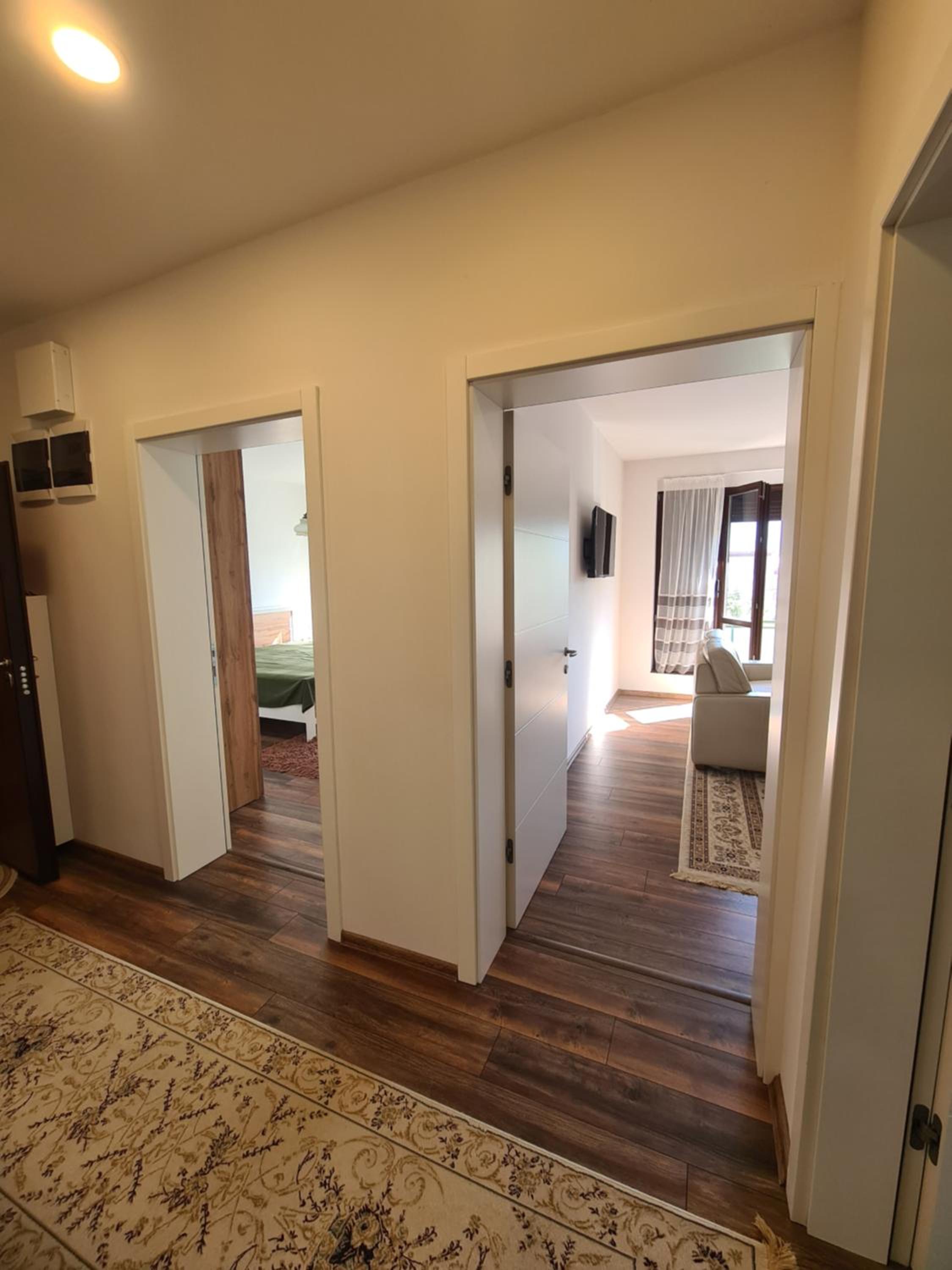 Apple Apartment - Private Garage