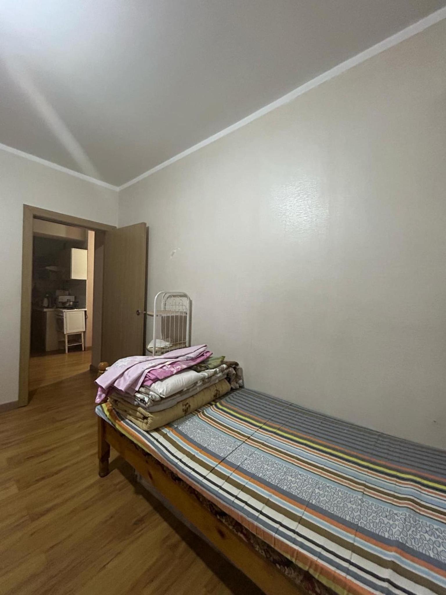 Fully furnished, 1-bedroom apartment