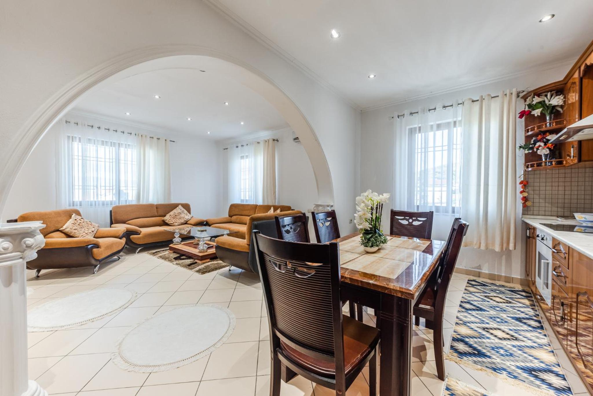 Authentic Lake View Apartment