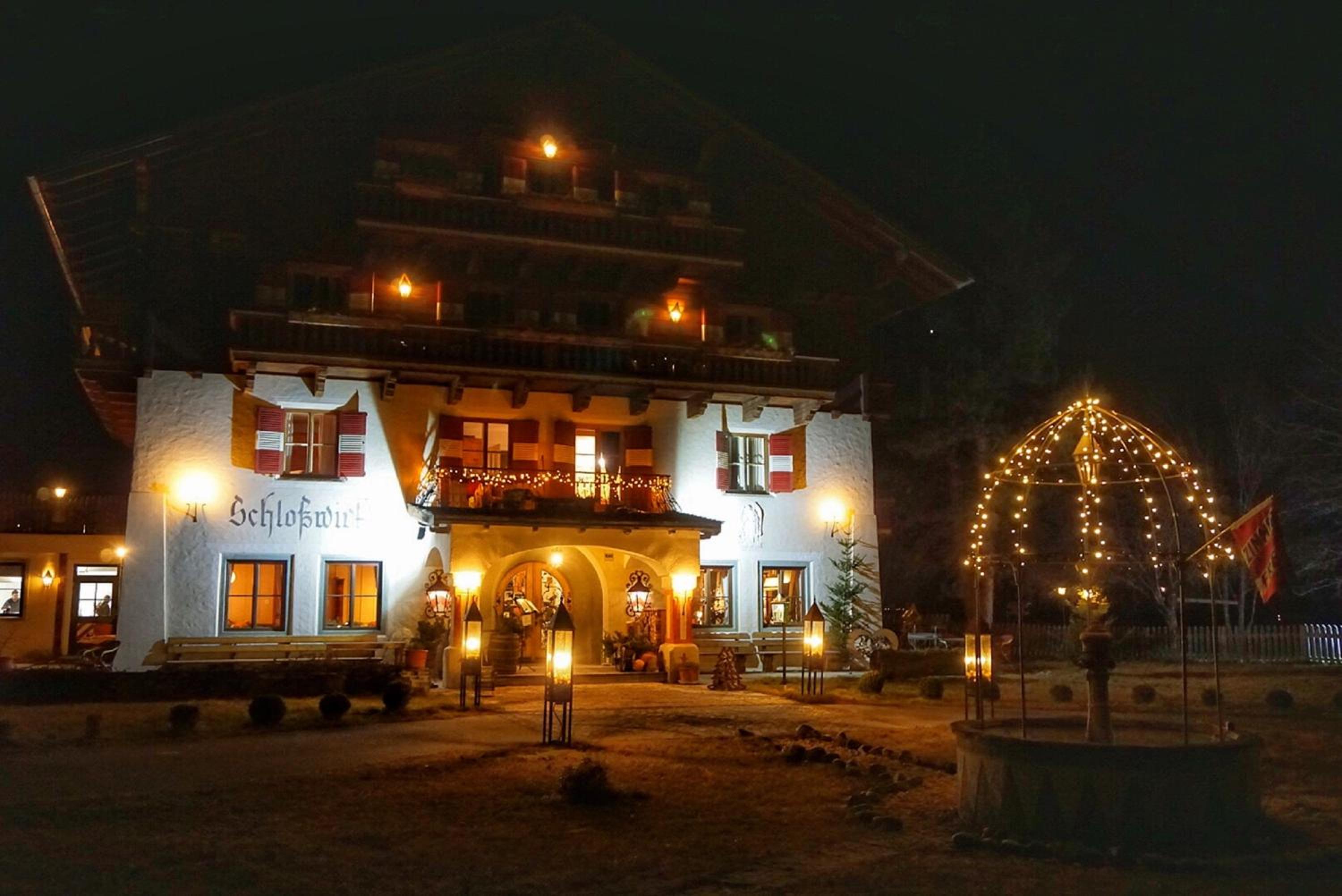 Schlosswirt Chalets & Apartments