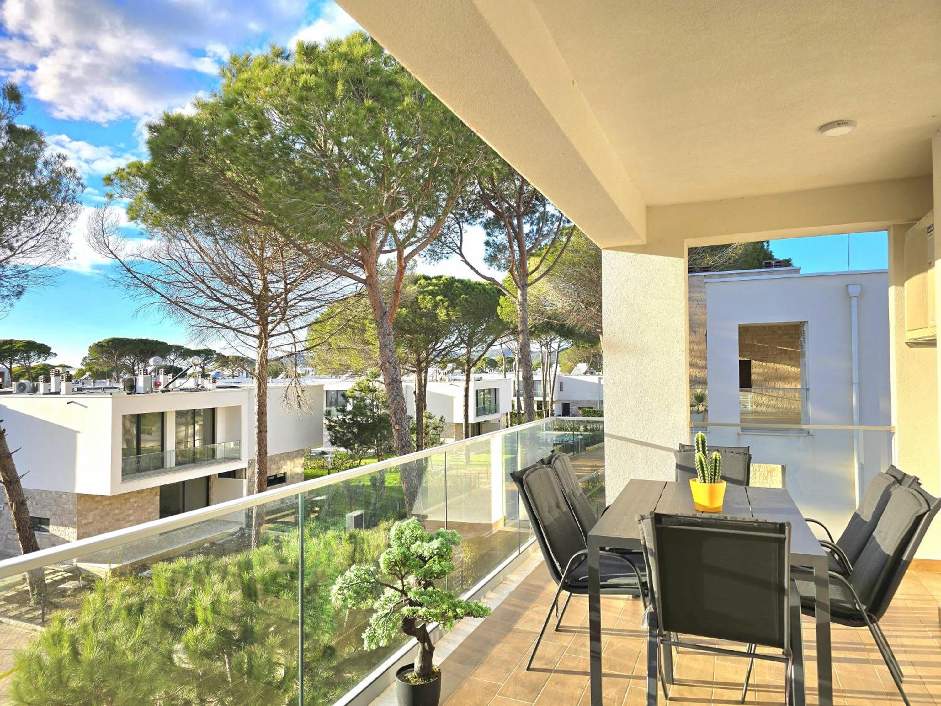 Sunny Beach Apartments - 295