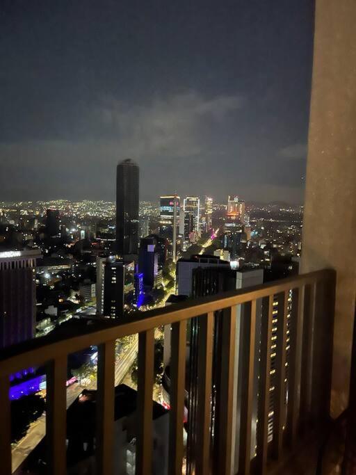 KingSize Suite in Reforma Jacuzzi & Awesome Mexico City View photo 2