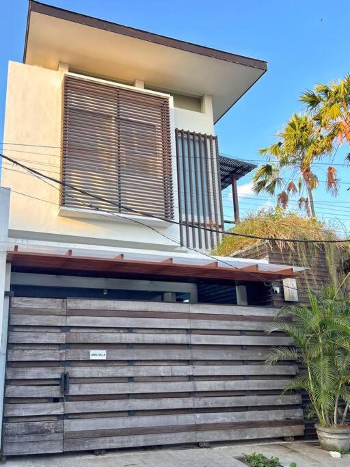 JANS Villa 3BR Kuta Family Bali