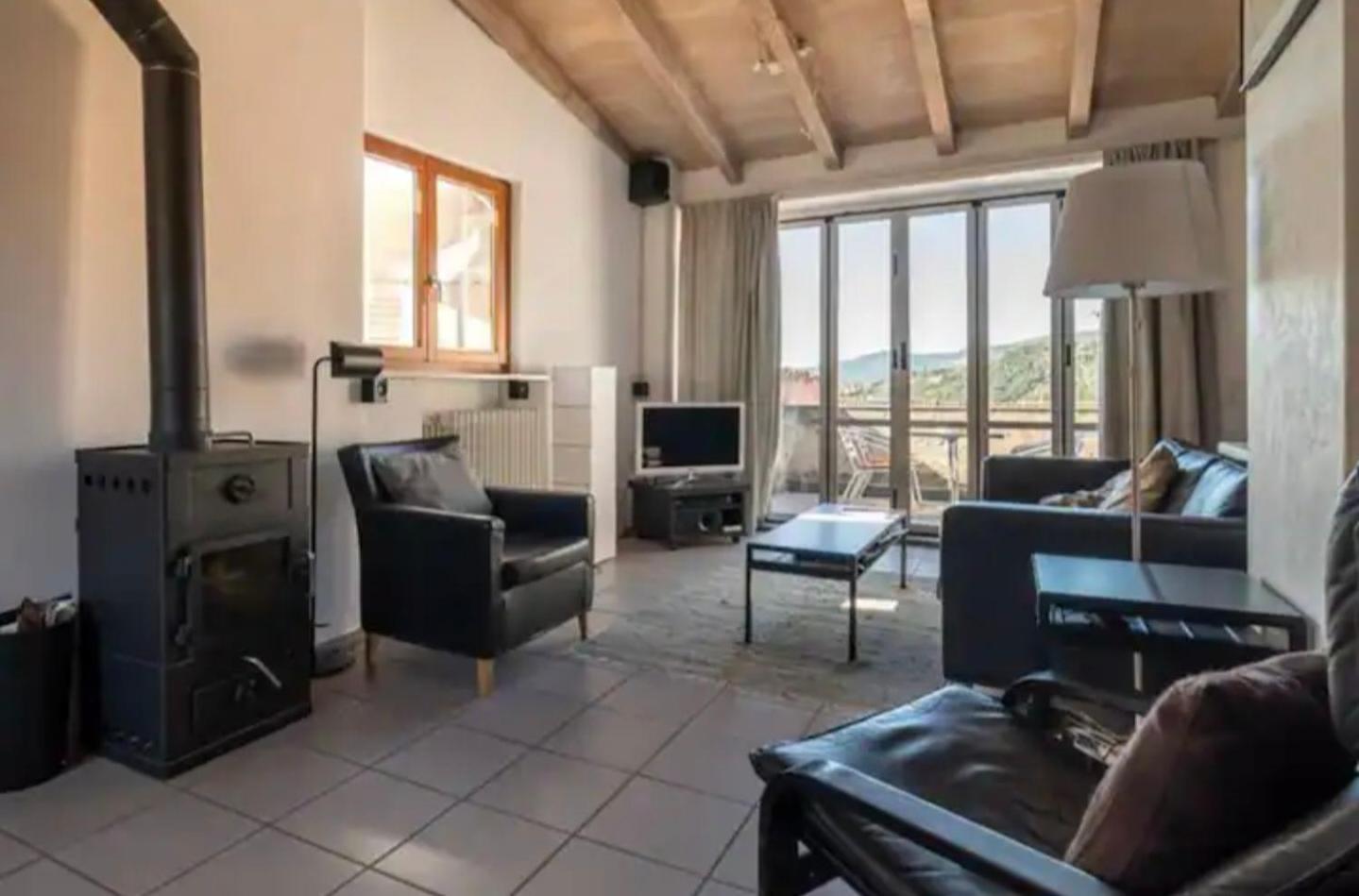 Casa Vista Cadro Executive