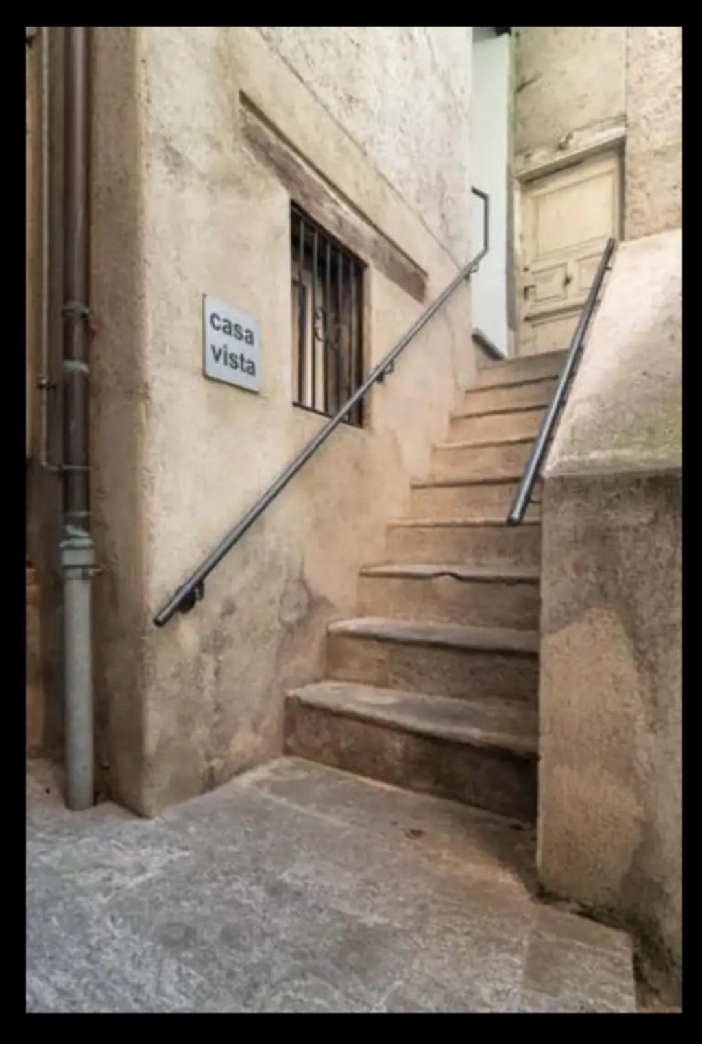 Casa Vista Cadro Executive