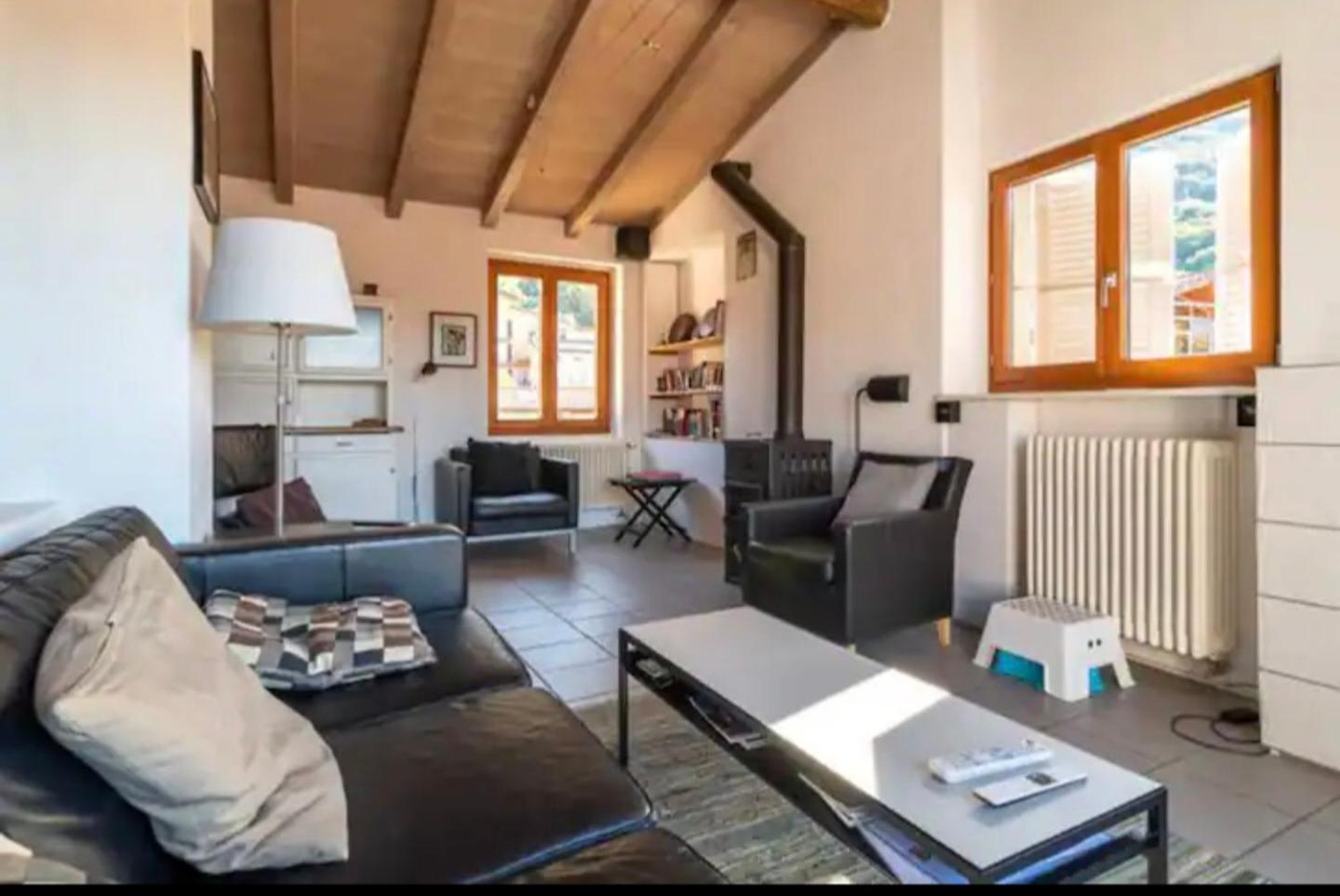 Casa Vista Cadro Executive