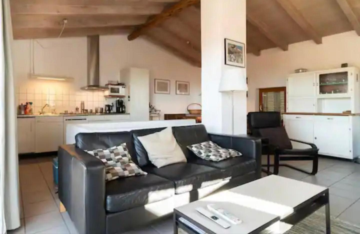 Casa Vista Cadro Executive