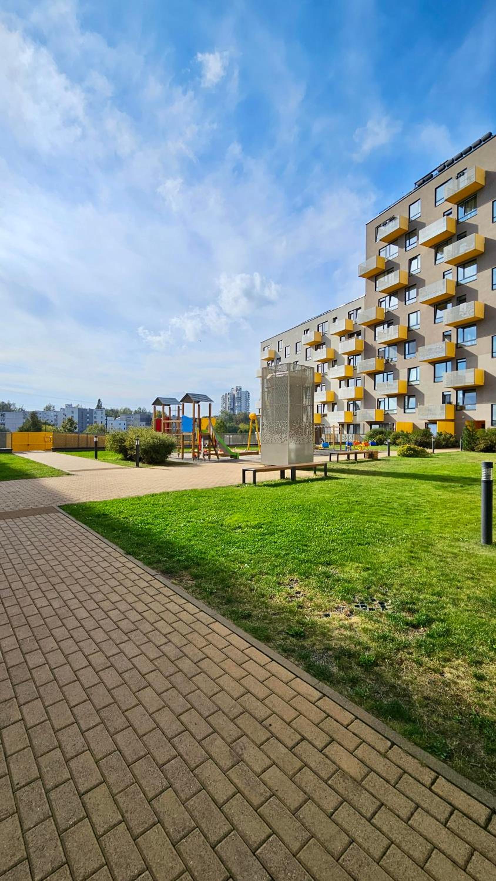 Zhouse apartamentai netoli PC Akropolis