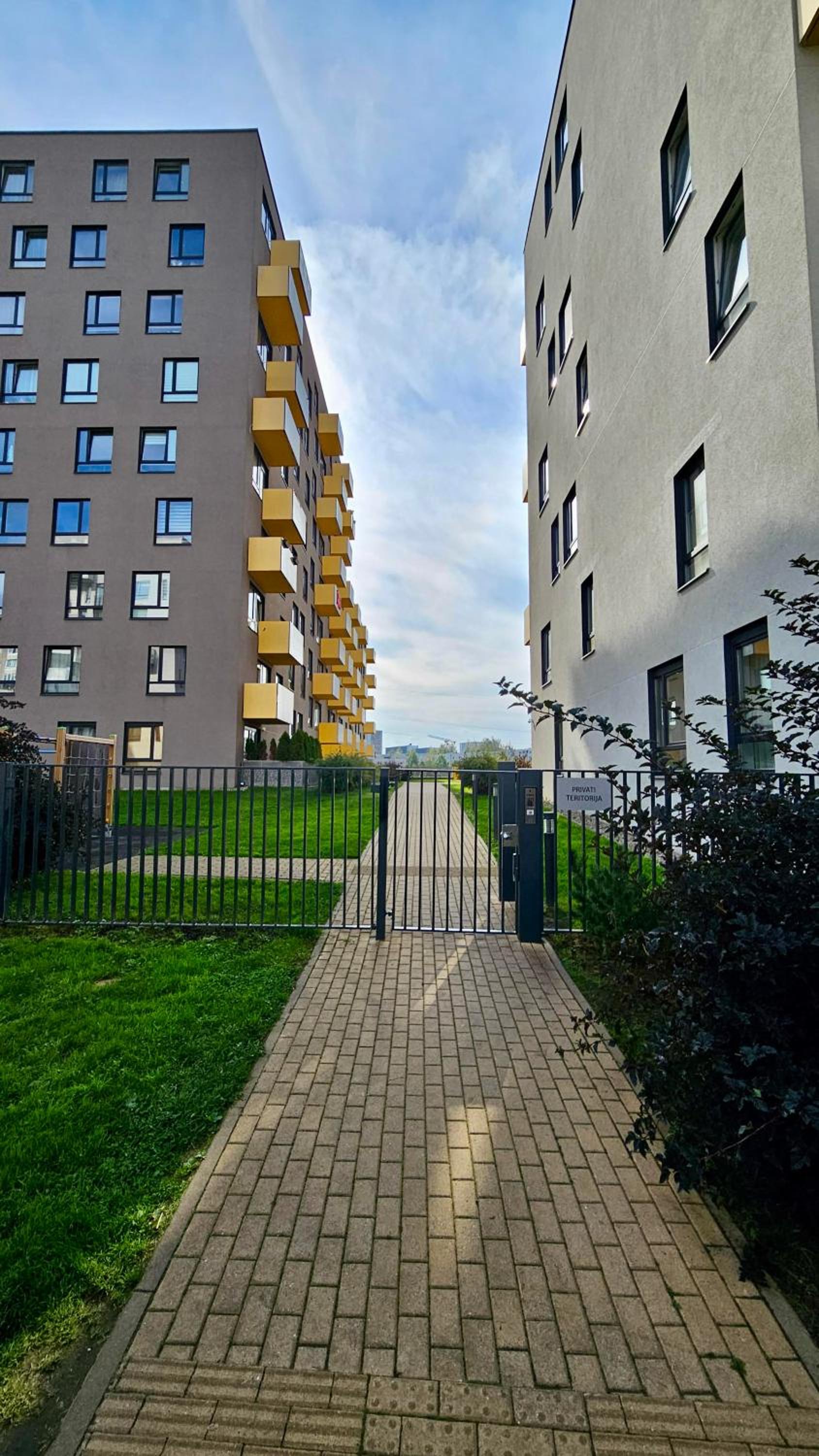Zhouse apartamentai netoli PC Akropolis