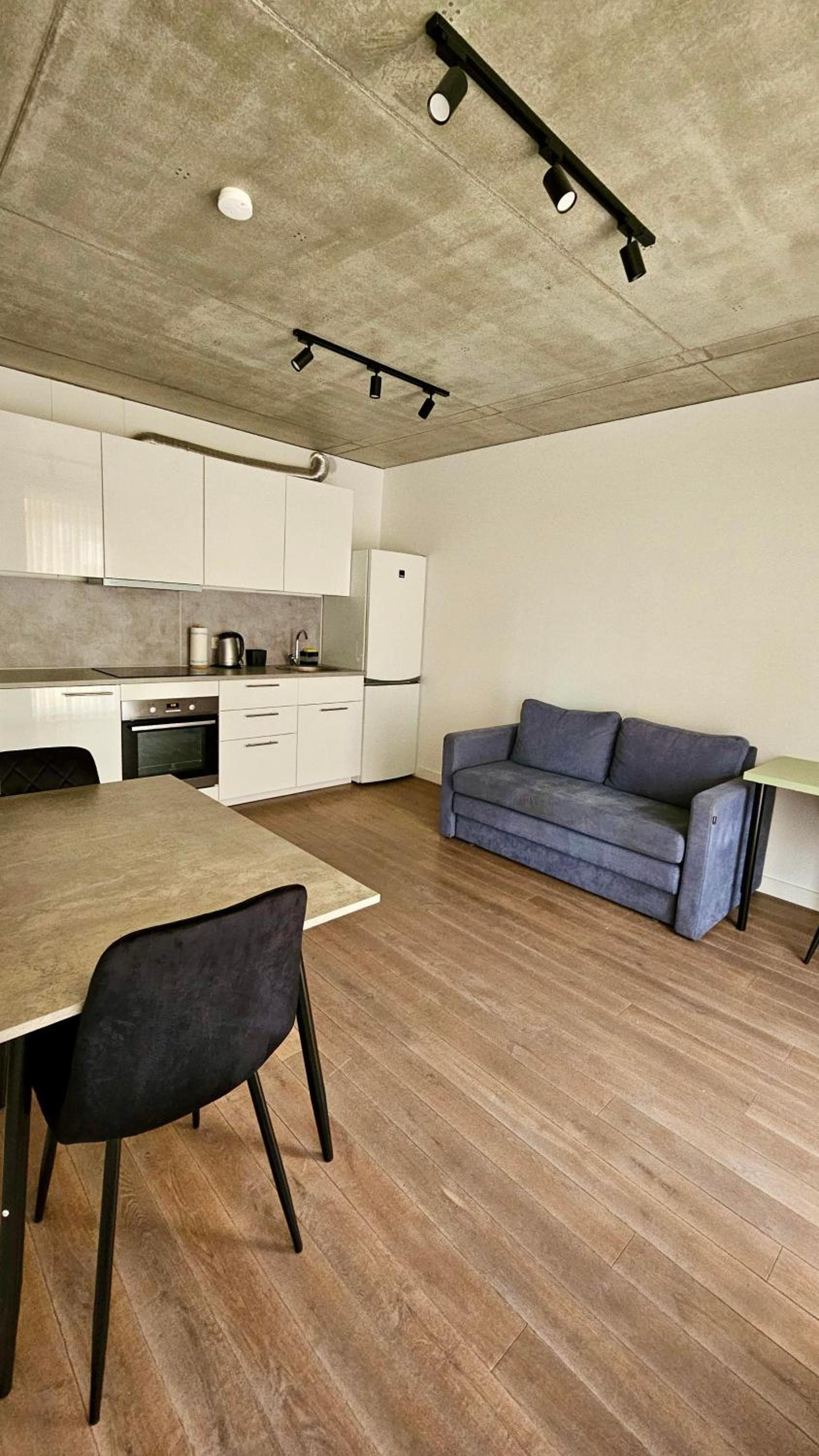 Zhouse apartamentai netoli PC Akropolis