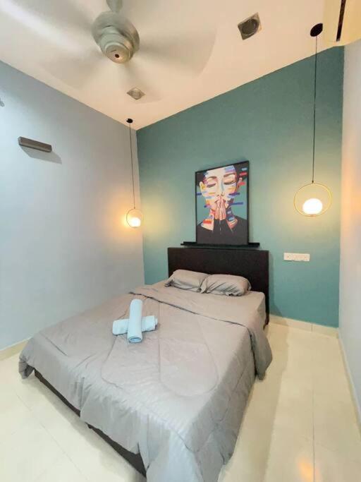Taman Daya 3B2RGameRoom 2km Austin - 8 pax