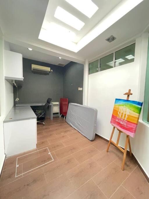 Taman Daya 3B2RGameRoom 2km Austin - 8 pax