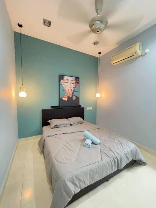 Taman Daya 3B2RGameRoom 2km Austin - 8 pax