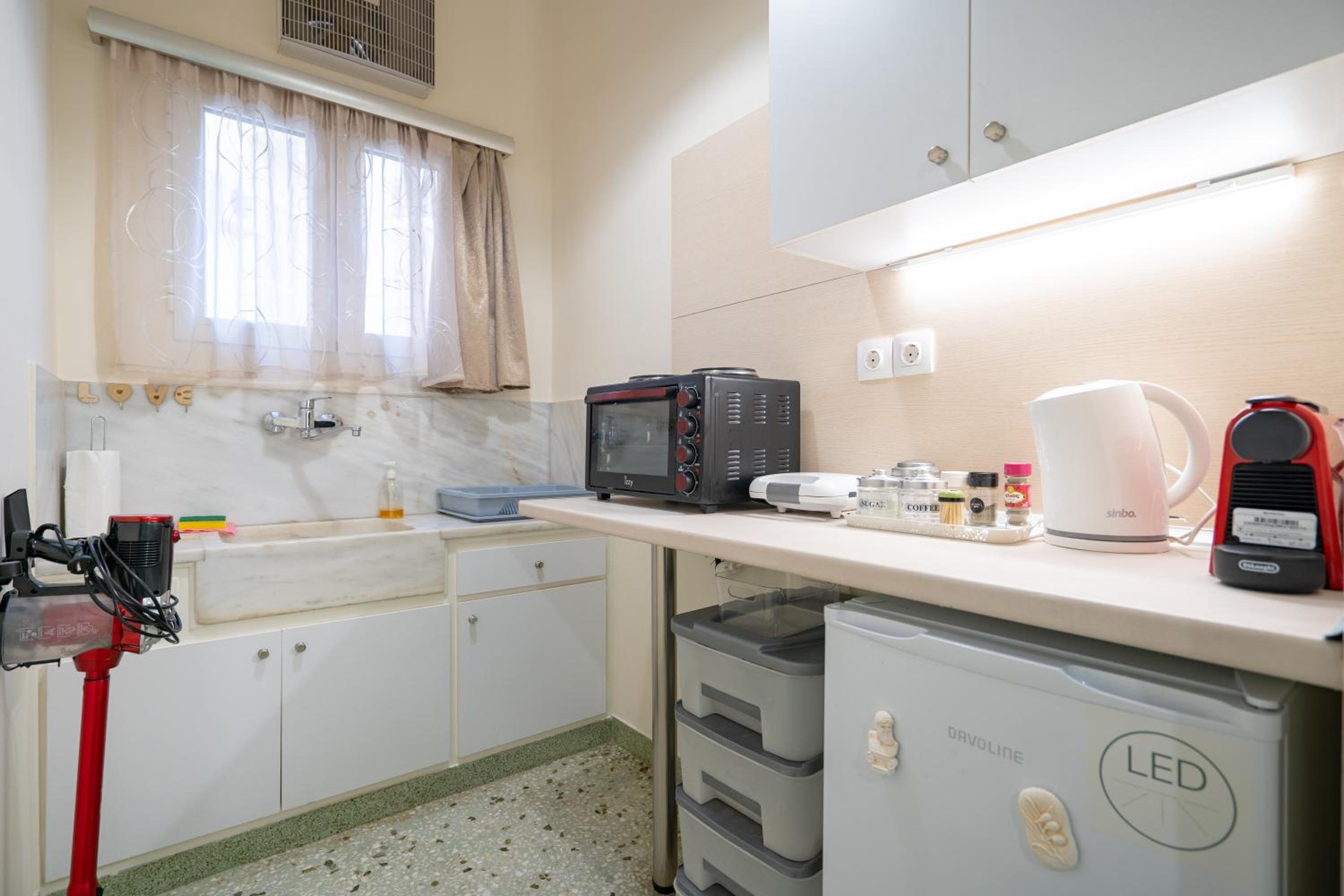 Metaxourgio 2 person apartment by MPS
