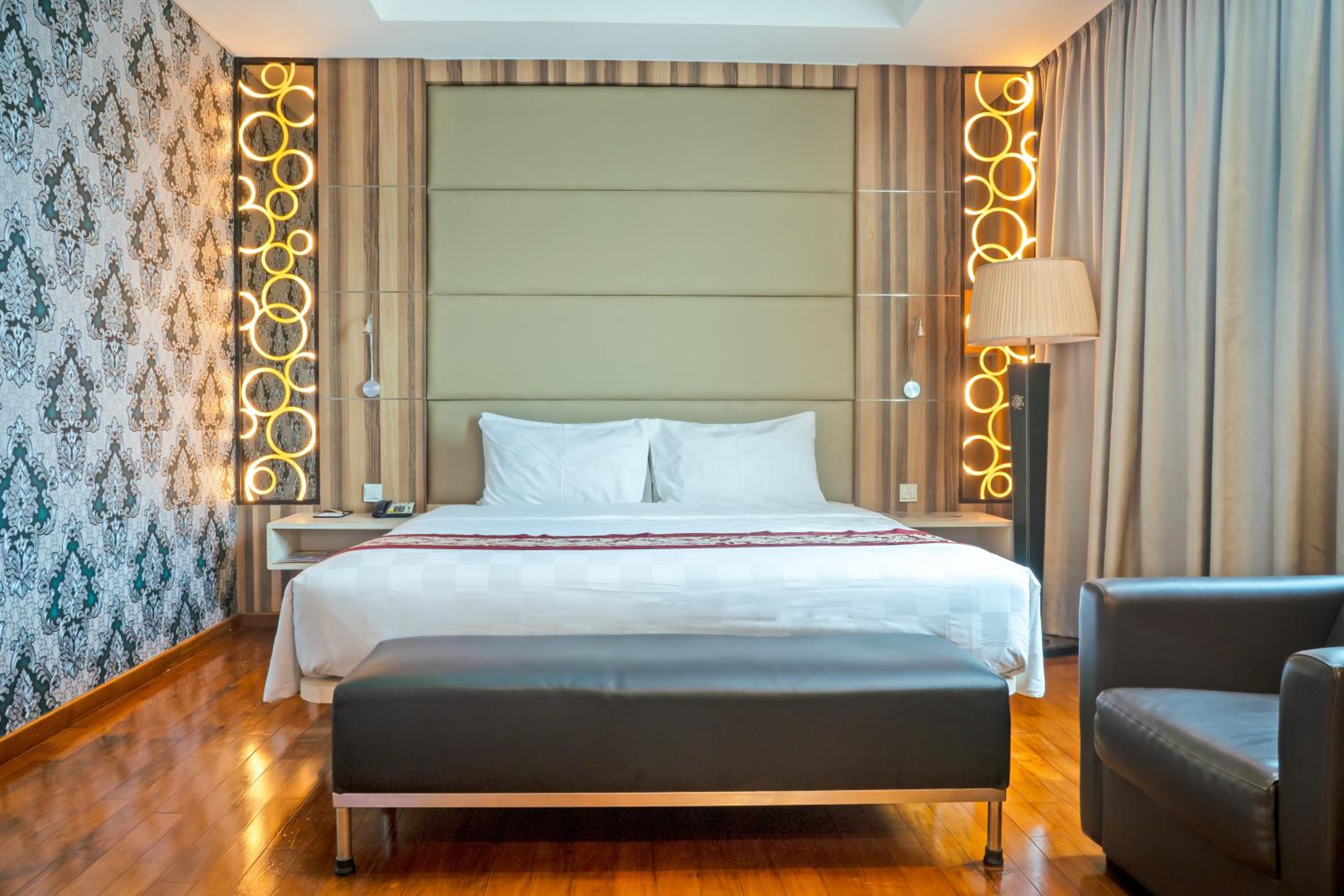 Nagoya Hill Hotel Batam 57