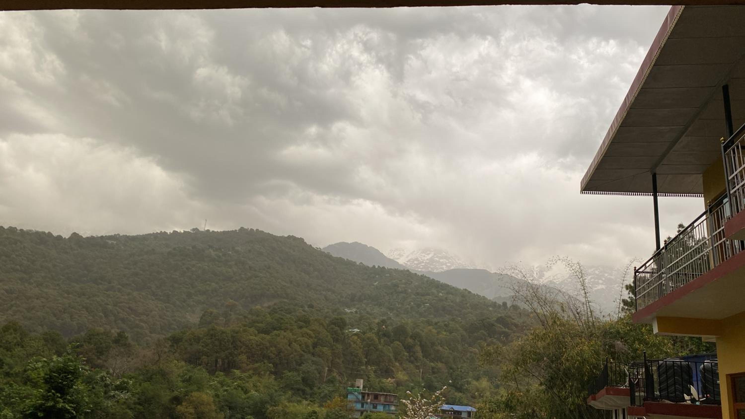 Sarjeevan Guest House