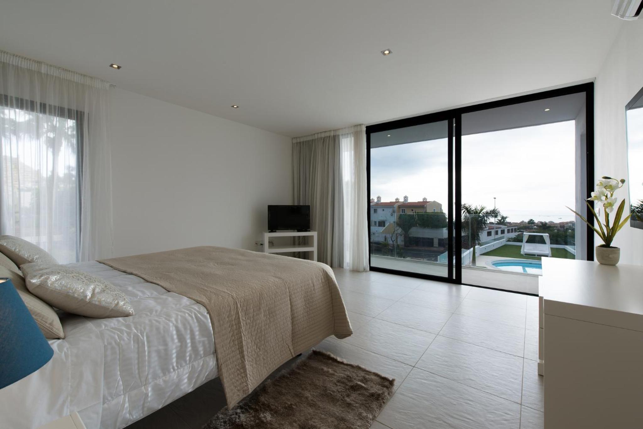 Karat Villa Esmeralda