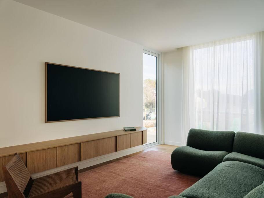 The Bay House - Luxury house in Opossum Bay with fire pit and pizza oven