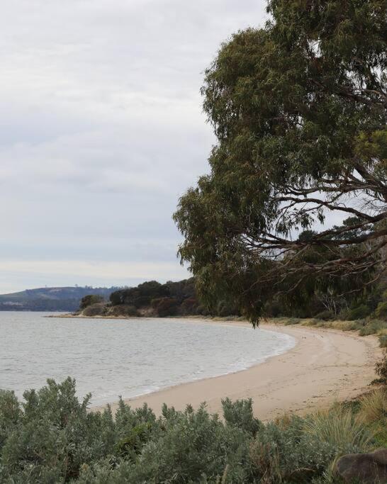 The Bay House - Luxury house in Opossum Bay with fire pit and pizza oven
