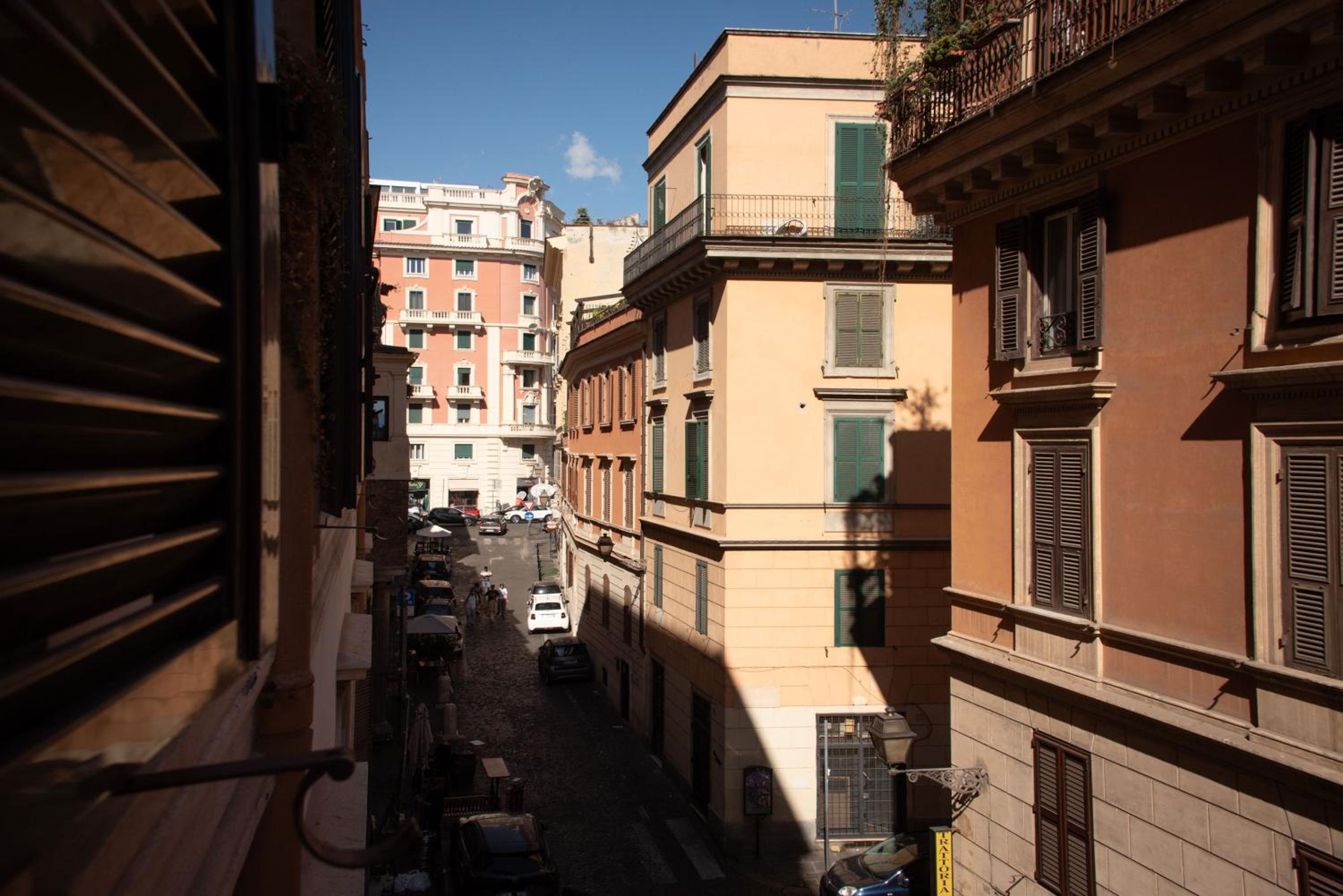 Smart House Colosseo by BarbarHouse