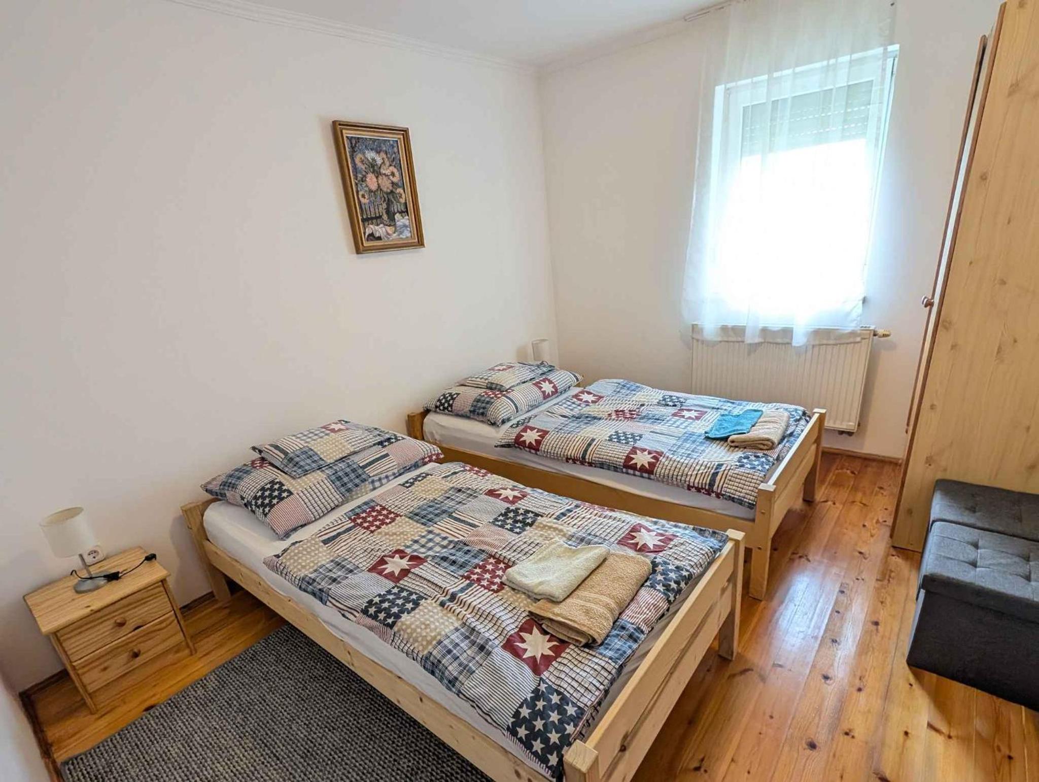 Photo 48