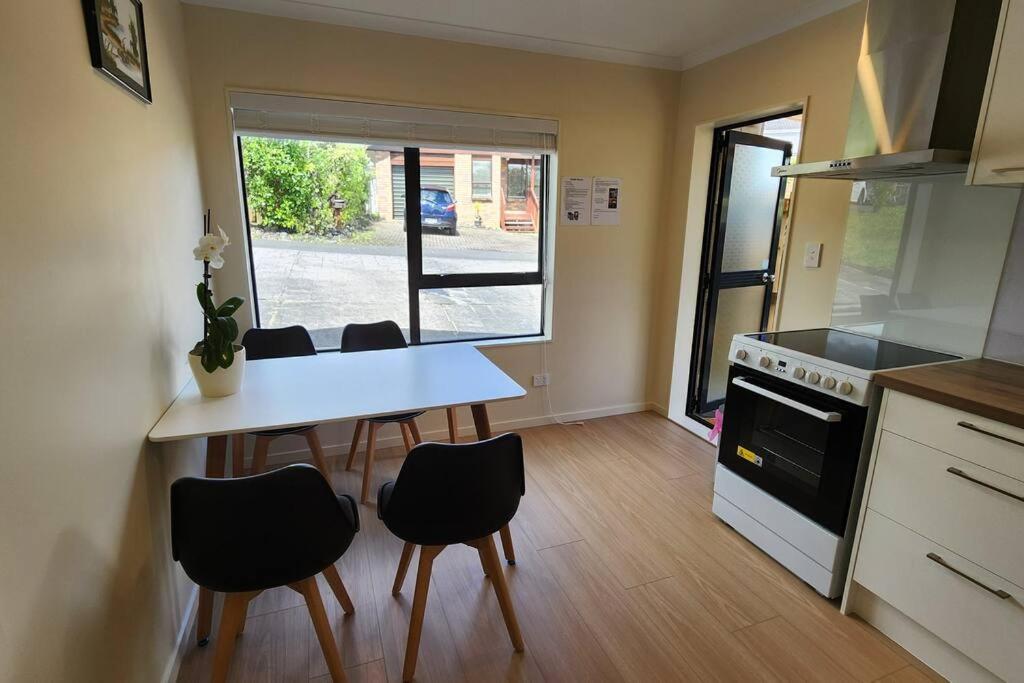 Newly renovated 1 bedroom unit view 3
