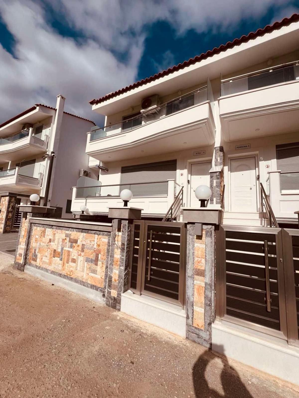 ALTAVILLAS maisonettes